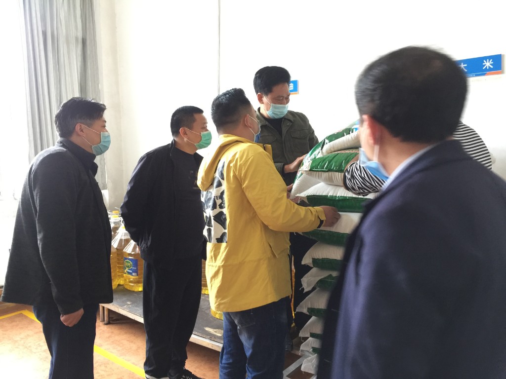 区市场监督管理局开展春季复学校园食品安全专项检查