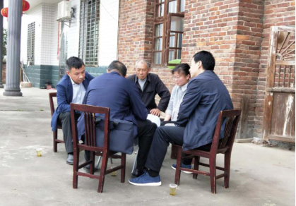 上云桥村驻村工作帮扶队 真心实意为贫困户排忧解难
