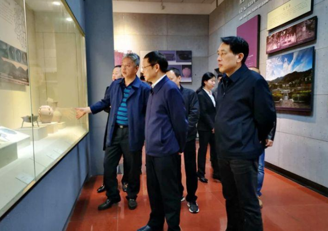 省文化和旅游厅副厅长郭固权调研我县革命文物保护和红色旅游基地建设