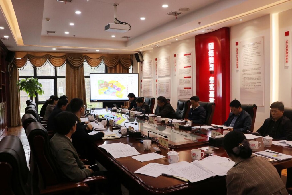 市国资委党委书记、主任吴晓光一行到清水塘调研