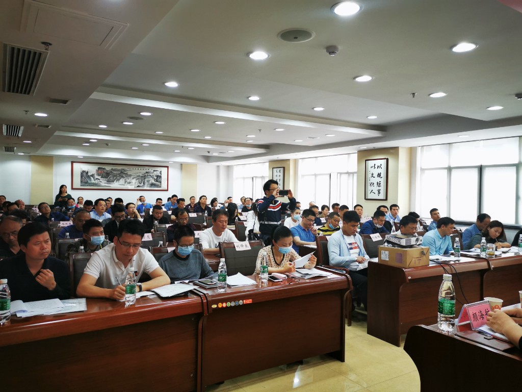 攸县召开温暖企业行动驻企联络员工作调度暨培训会议