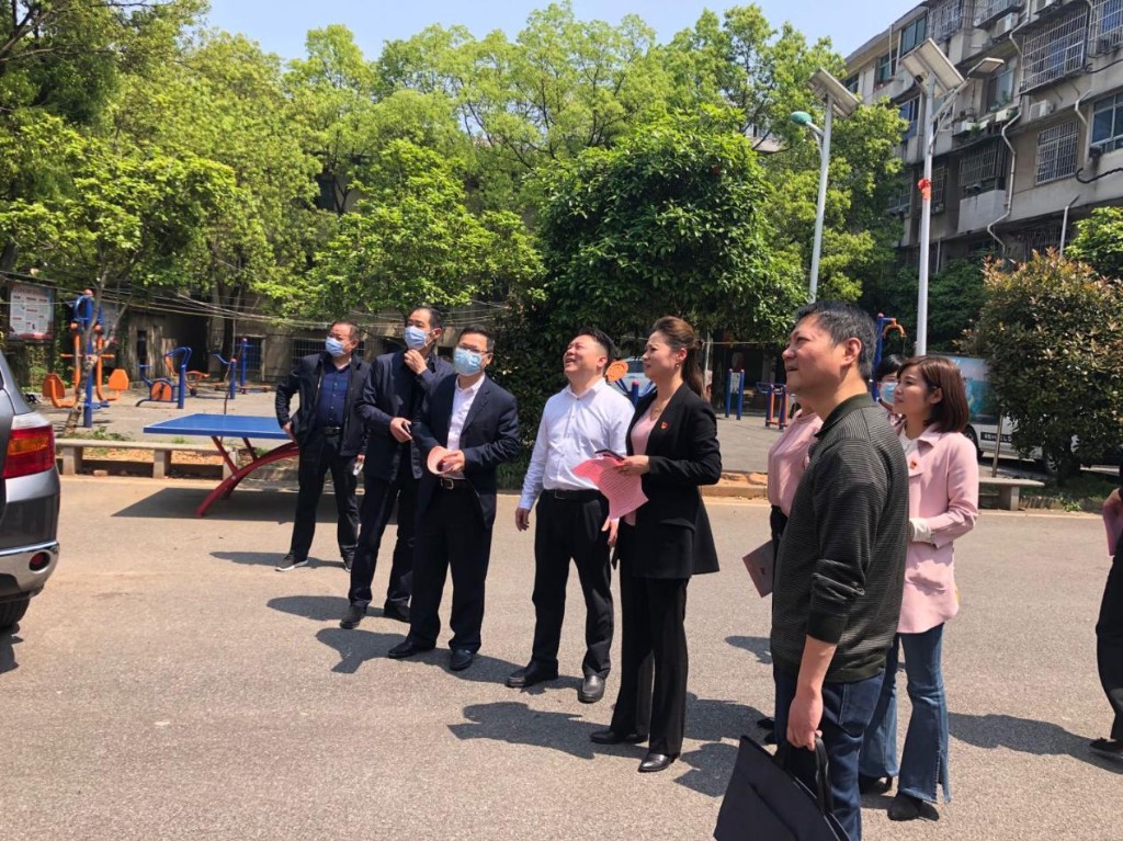 湖南省委老干部局一行调研金山街道“美在金秋”老党员之家