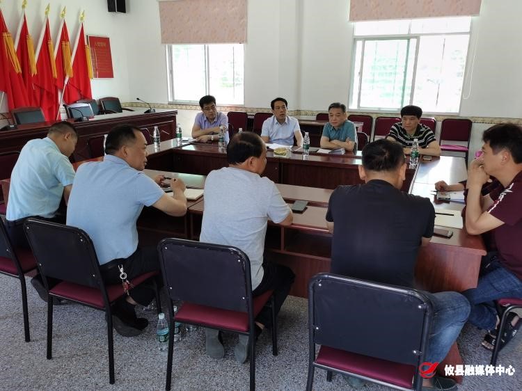 康月林到网岭镇督导脱贫攻坚和省委巡视组交办信访件办理工作