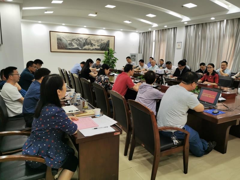 市住建局（人防办）机关二支部召开第一届党员大会