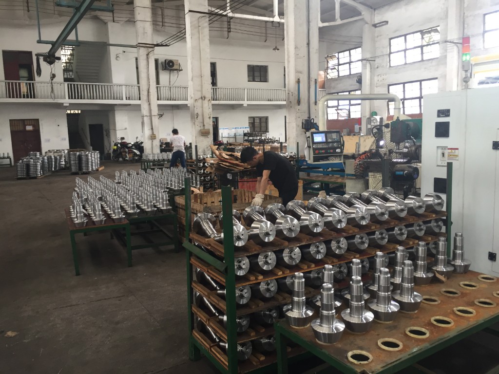 区领导走访企业问需求 优化服务促发展