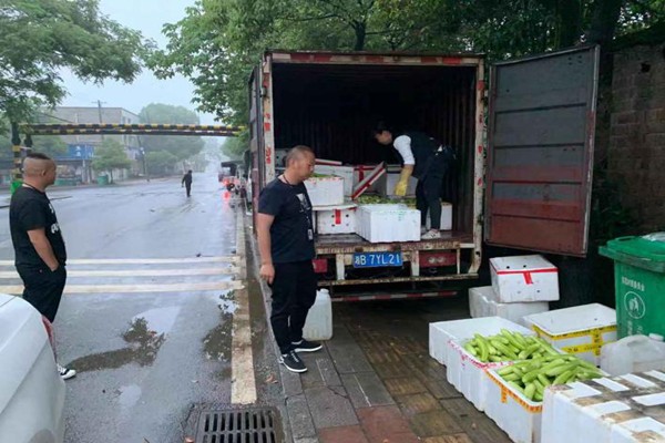 明照街道积极开展交通问题顽瘴痼疾专项整治行动