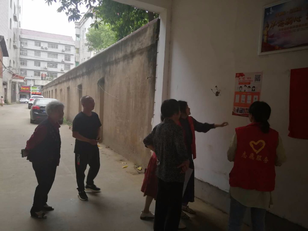县委编办热推“健康码”志愿活动