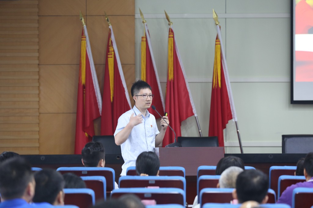 市人社局举办道德讲堂暨综治维稳工作培训活动