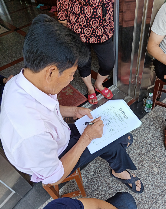 县民政局宣传殡葬政策  开展殡葬执法