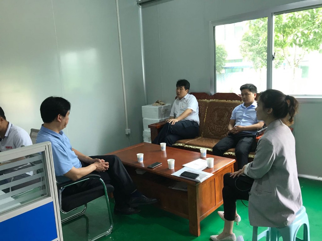 县金融办开展温暖企业活动，助推企业上市、挂牌
