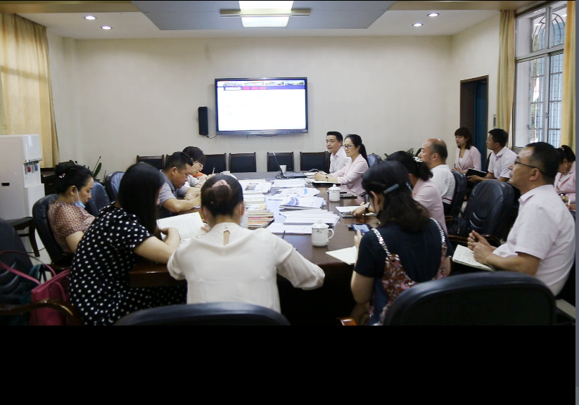 区教育局党委班子到八达小学座谈