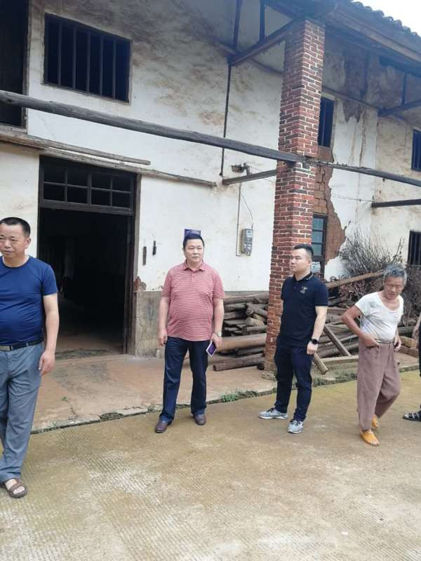 攸县住建局（人防办）党组 走村入户推动农村住房安全保障工作