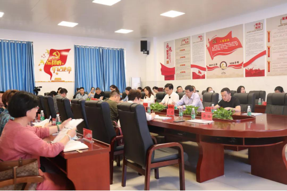 道济天下，智周万物 ——记白鹤菱溪小学校园文化建设评审会议