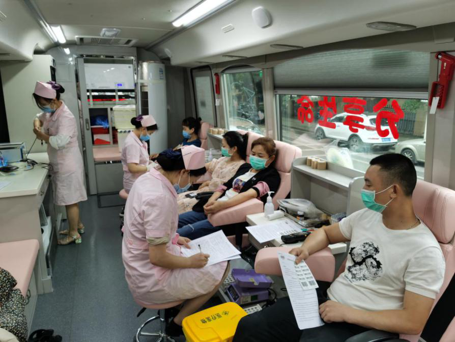 宋家桥街道开展无偿献血与健康签约 “5.29”宣传服务活动