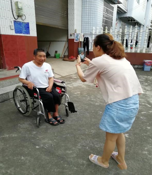 【春联街道】推进一门式服务全覆盖　服务群众更高效