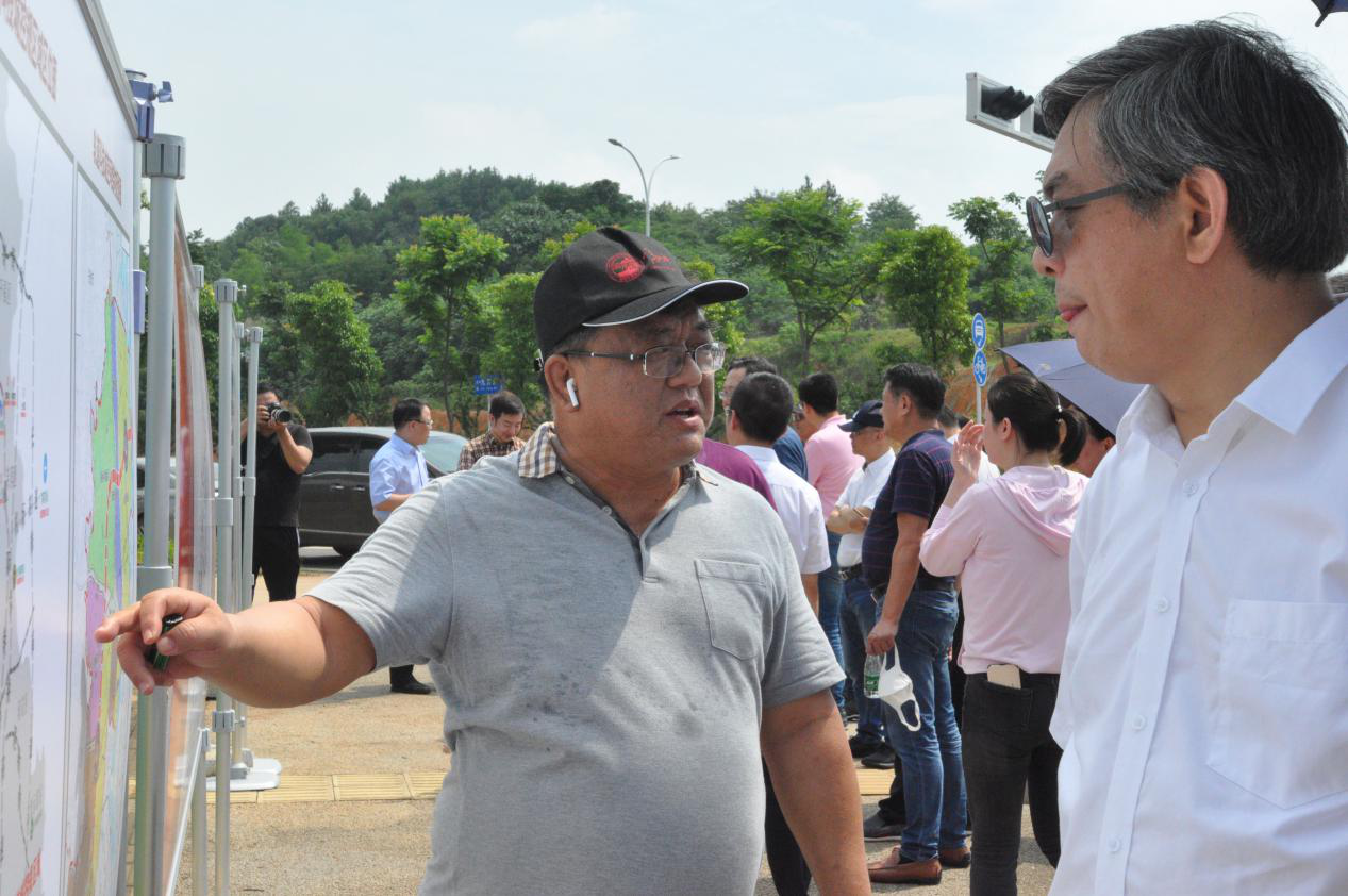 市国资委系统外部董事、监事调研把脉我市重点片区建设