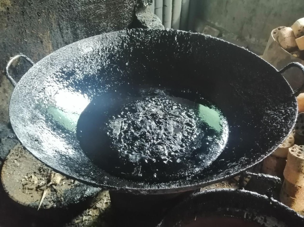 区市场监管局迅速出击取缔一食品加工“黑作坊”
