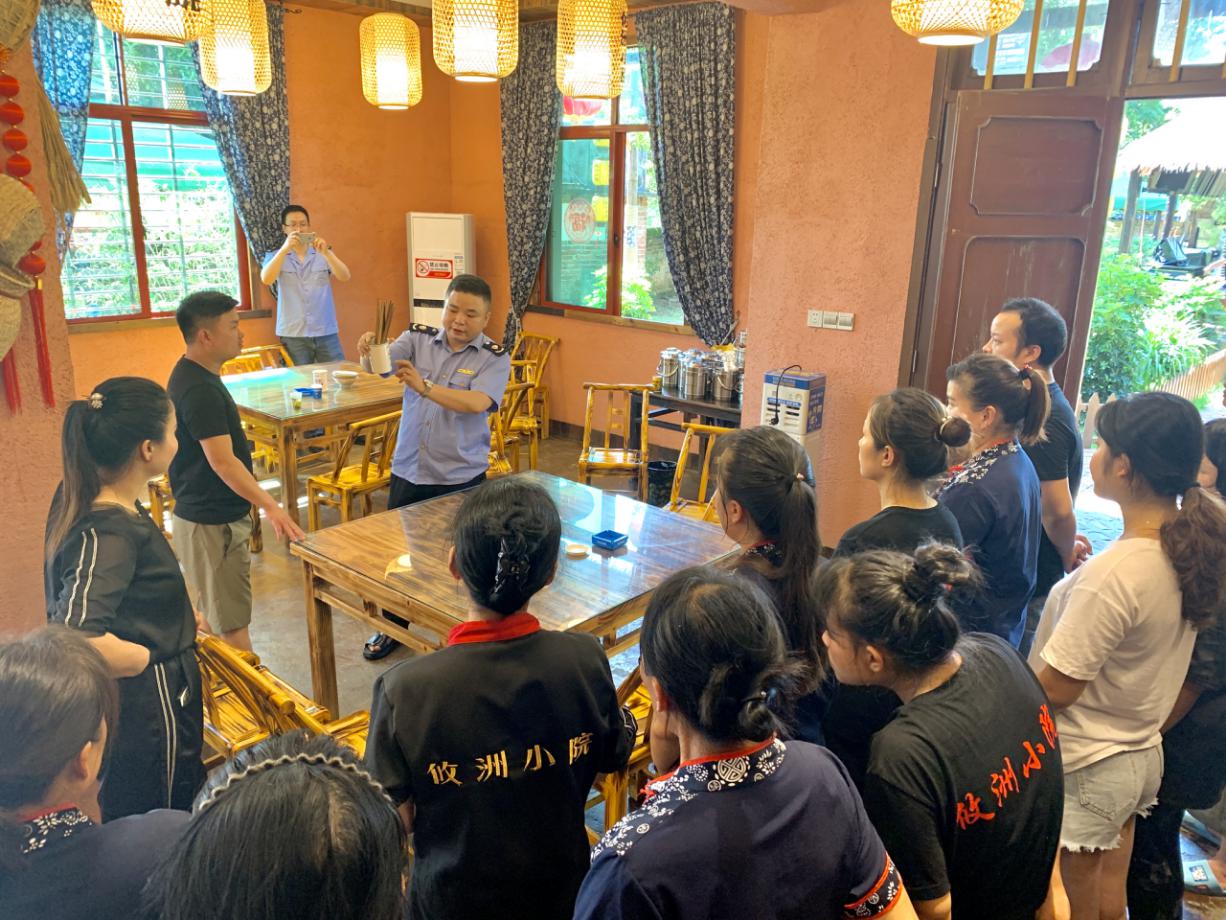 小餐桌带动大文明 攸县吹响文明餐桌"公筷·光盘行动"集结号