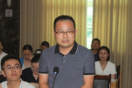 市发展改革委道德讲堂邀请株洲市援鄂医疗队队长刘毅讲述抗疫故事