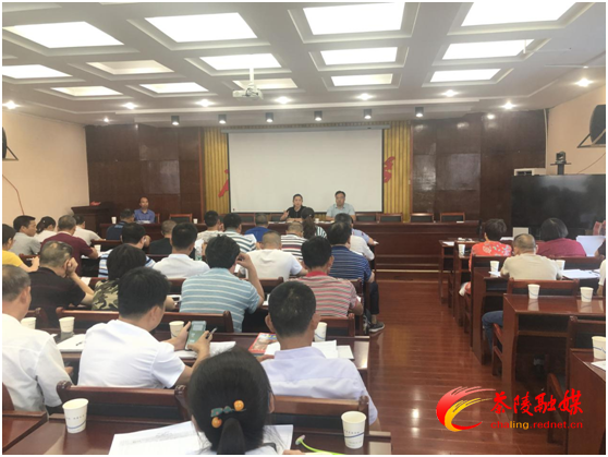 思聪街道、严塘镇分别召开疫情防控常态化紧急调度会