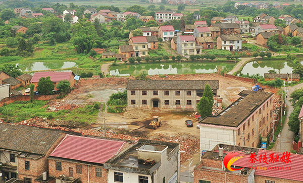 火田镇：强力清障全力推进重点项目建设