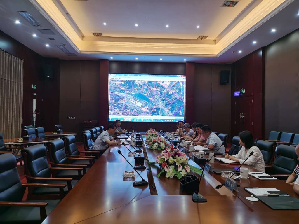 区领导到金山工业园调研