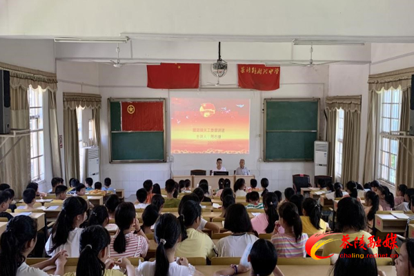 腰潞镇:突出思想引领 讲好抗疫故事