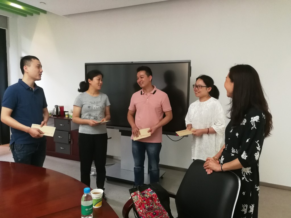 市发展改革委到“双联帮扶”企业走访慰问困难职工