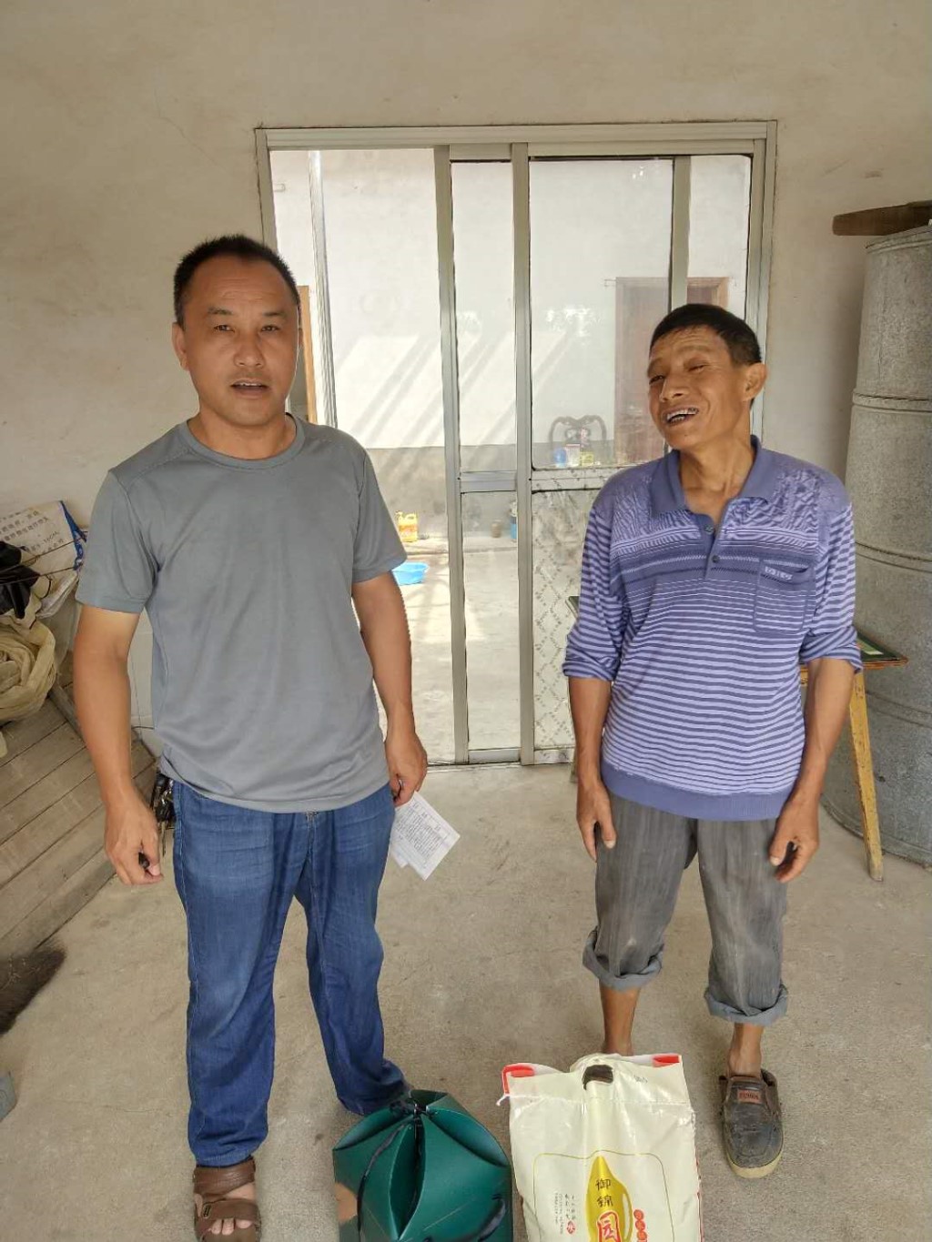 端午节前走访  爱心慰问暖人心