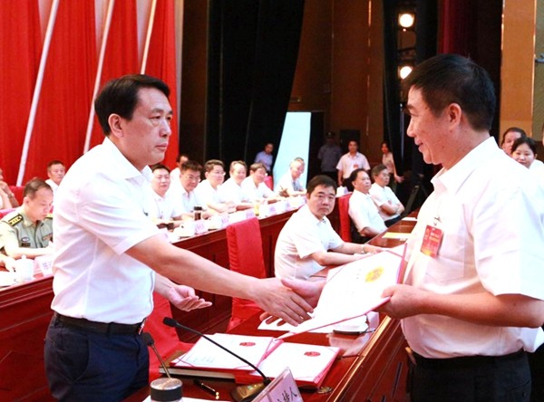 攸县第十七届人民代表大会第五次会议进行大会选举