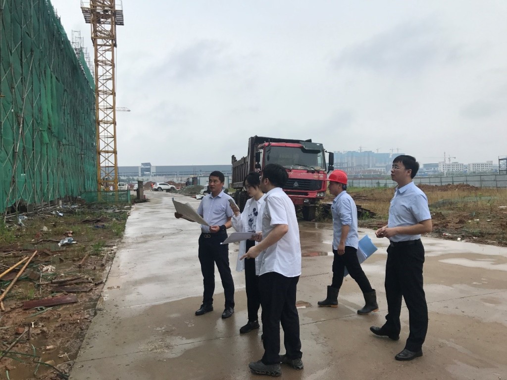 省"135"工程专项调研组赴我市实地调研核查园区标准厂房项目