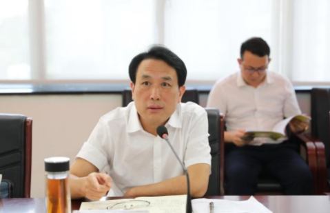 【两会·关注】康月林参加政协委员联组讨论