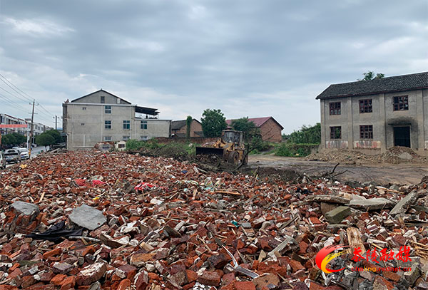 火田镇：强力清障全力推进重点项目建设