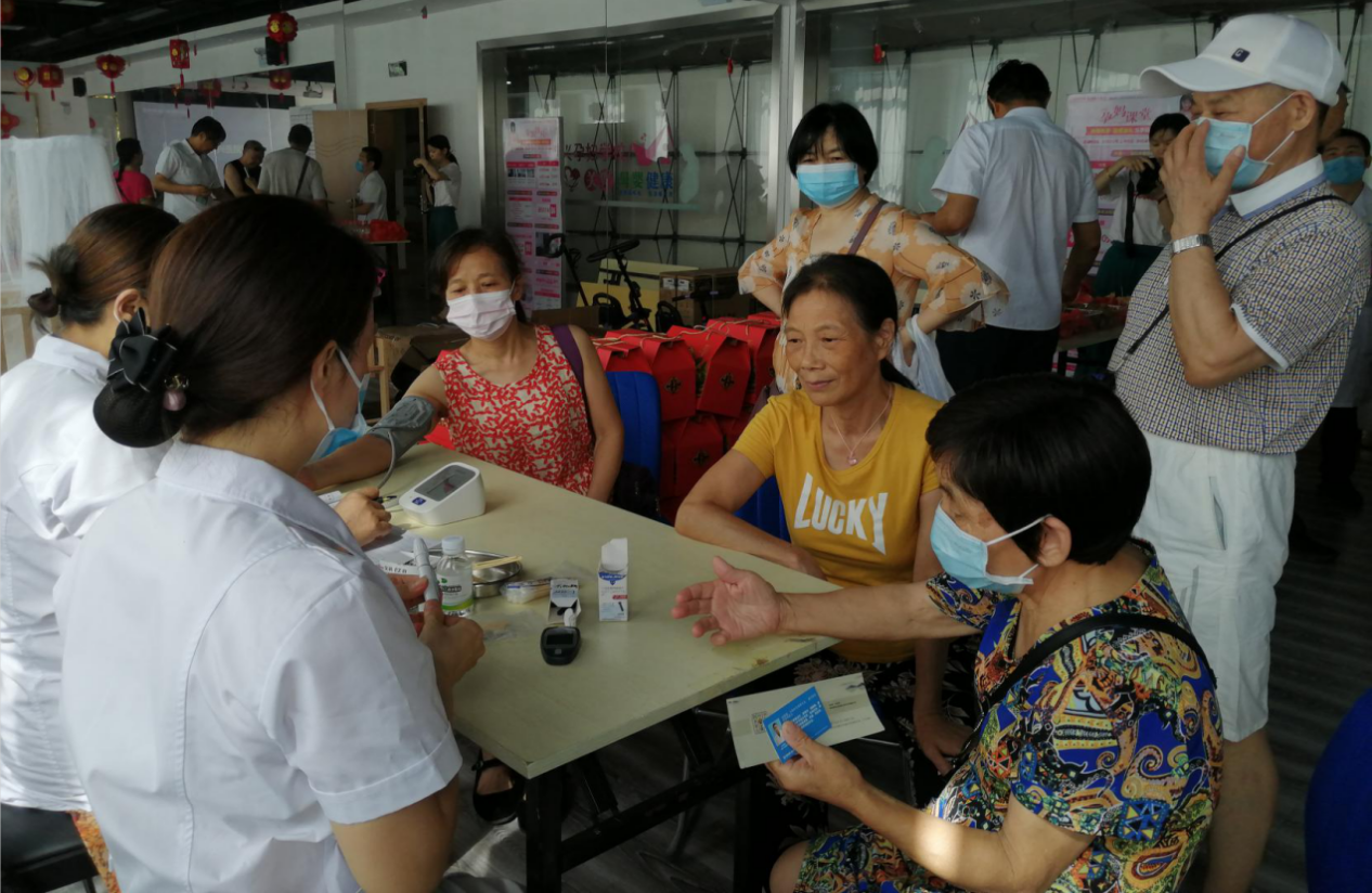 茨菇塘街道：开展健康知识讲座 真情服务失独老人