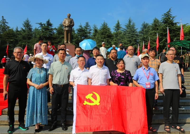 天元区民营企业家赴韶山红色教育基地培训