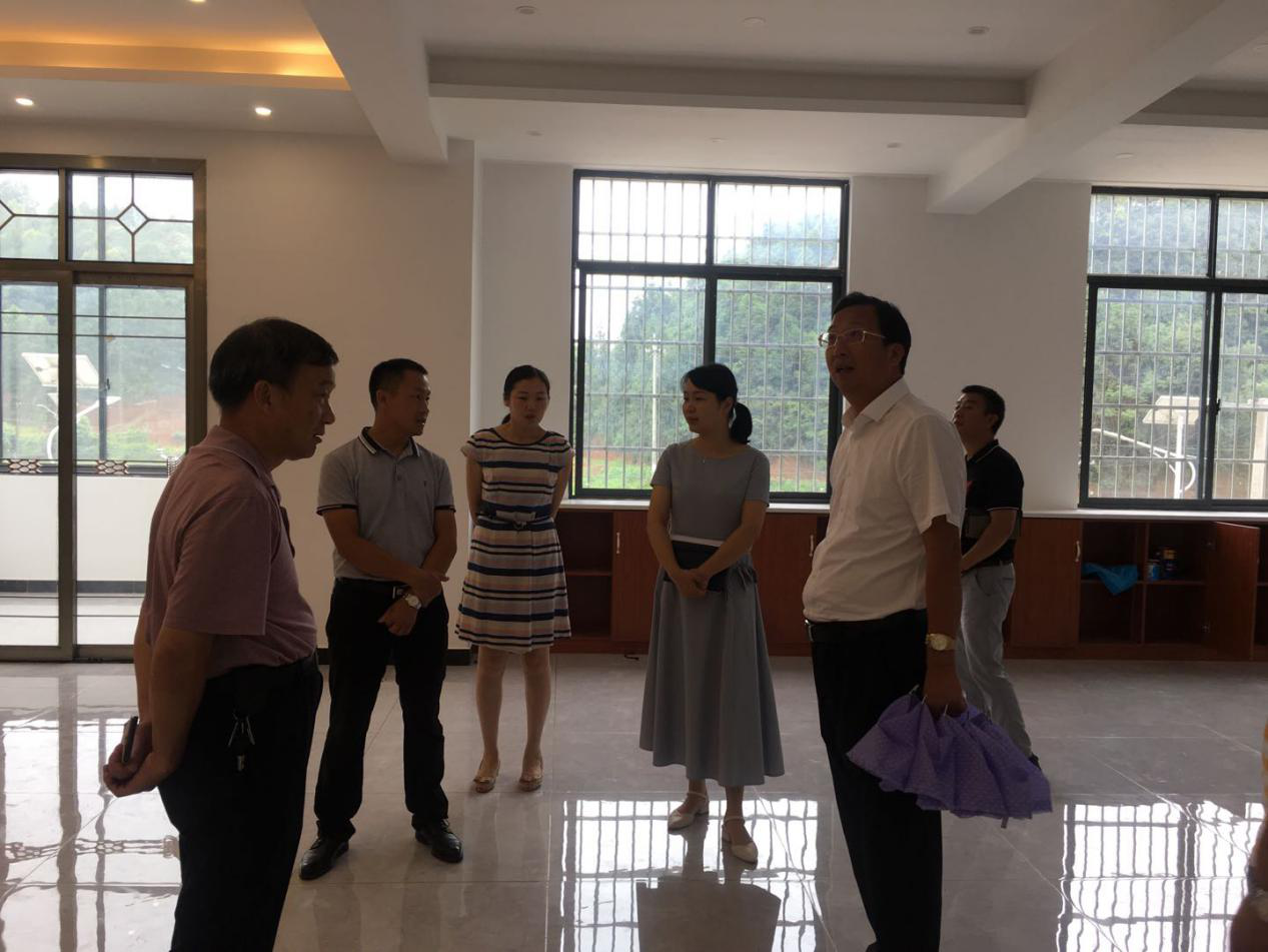 天元区人大常委会主任周琪走进三门镇联村帮扶