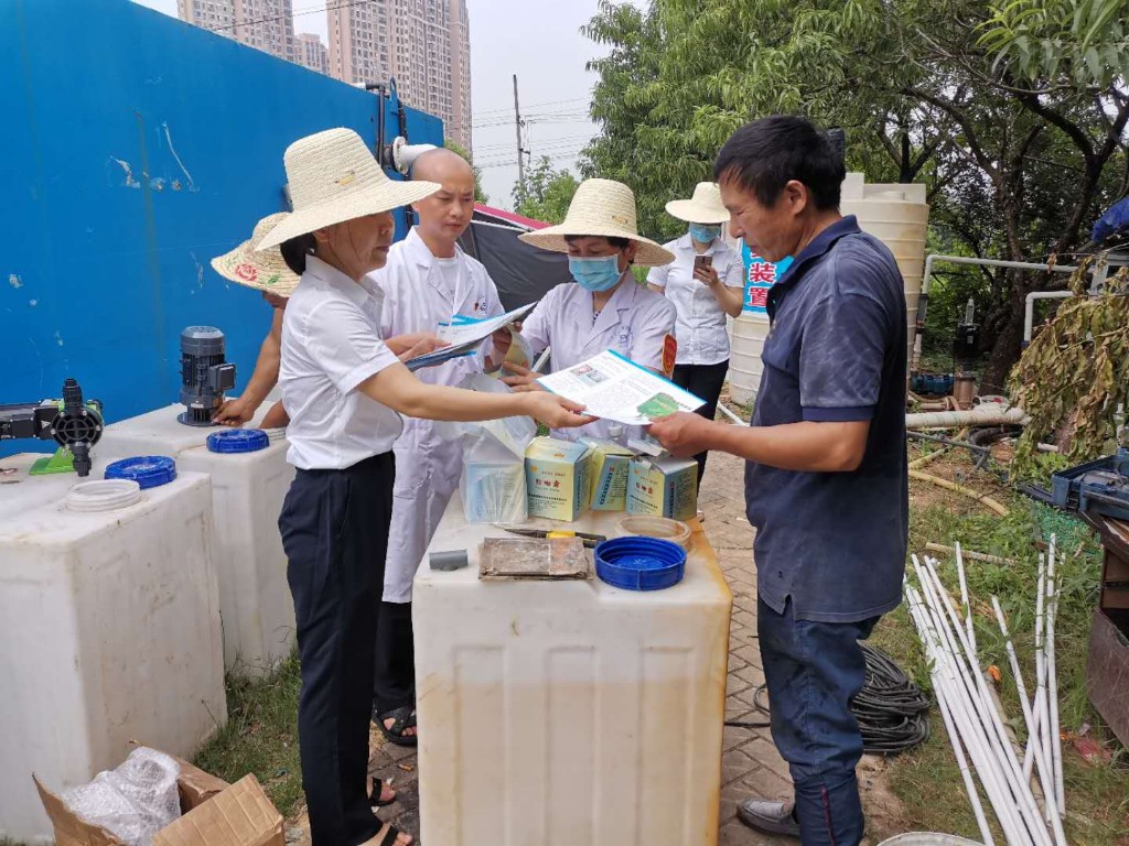 荷塘区疾控中心开展汛期防病工作