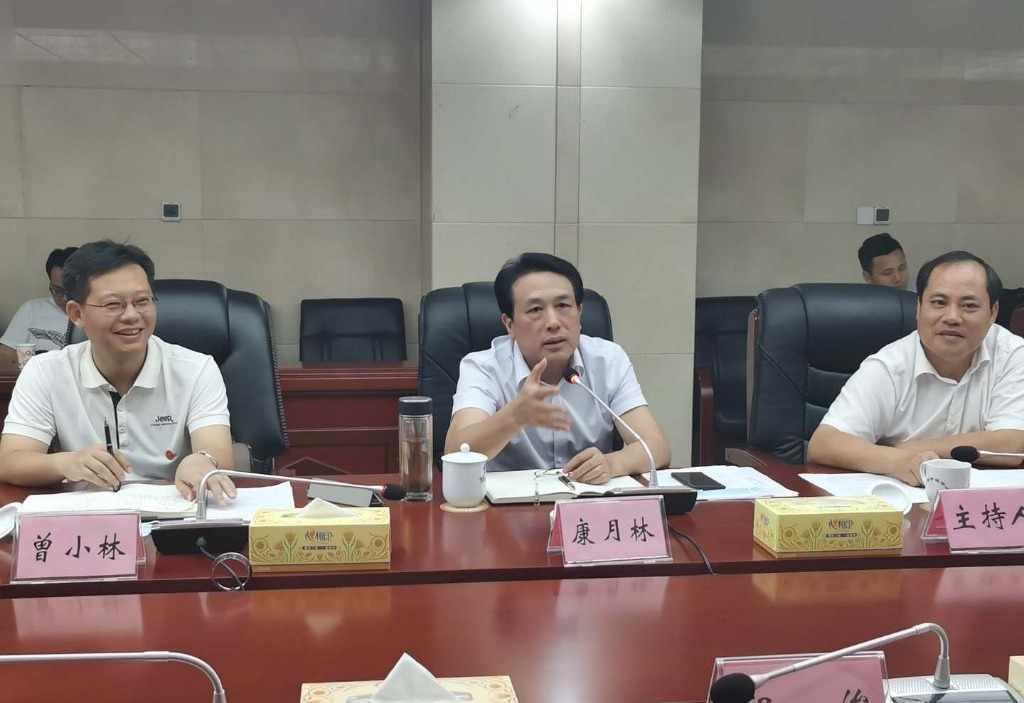 湖北金凤凰实业有限公司考察组来攸洽谈建设项目