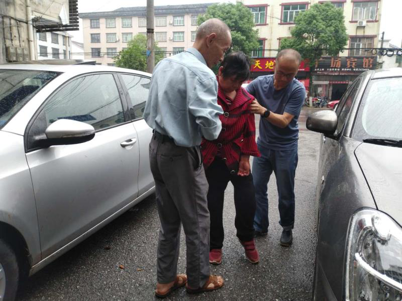 中风十年“非”残疾 贴心服务助脱贫