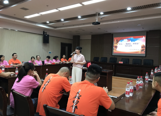 庆七一，攸县市场服务中心举办 “寻初心、守初心、践初心”主题党日活动