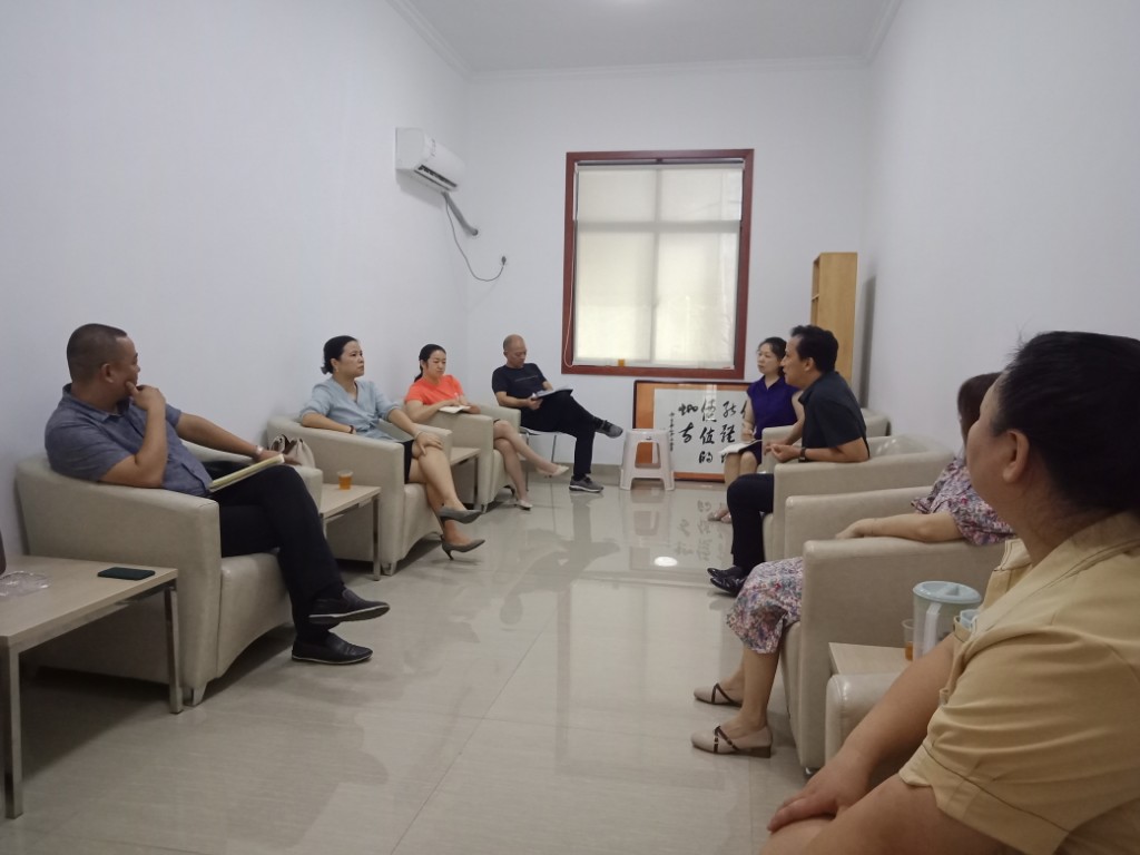 市计生协会到荷塘区调研计生协会工作
