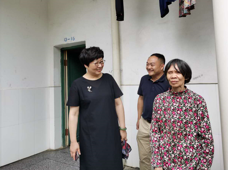 市政府金融办主任唐琪一行赴王仙镇李山村进行脱贫攻坚“大走访”活动