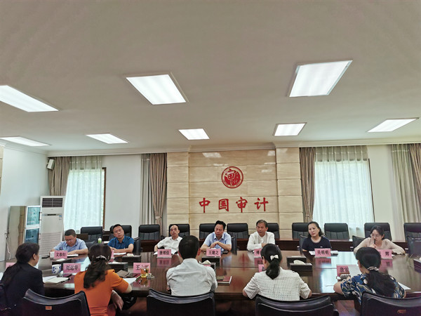 市人大常委会王建之一行调研 “同级审”工作