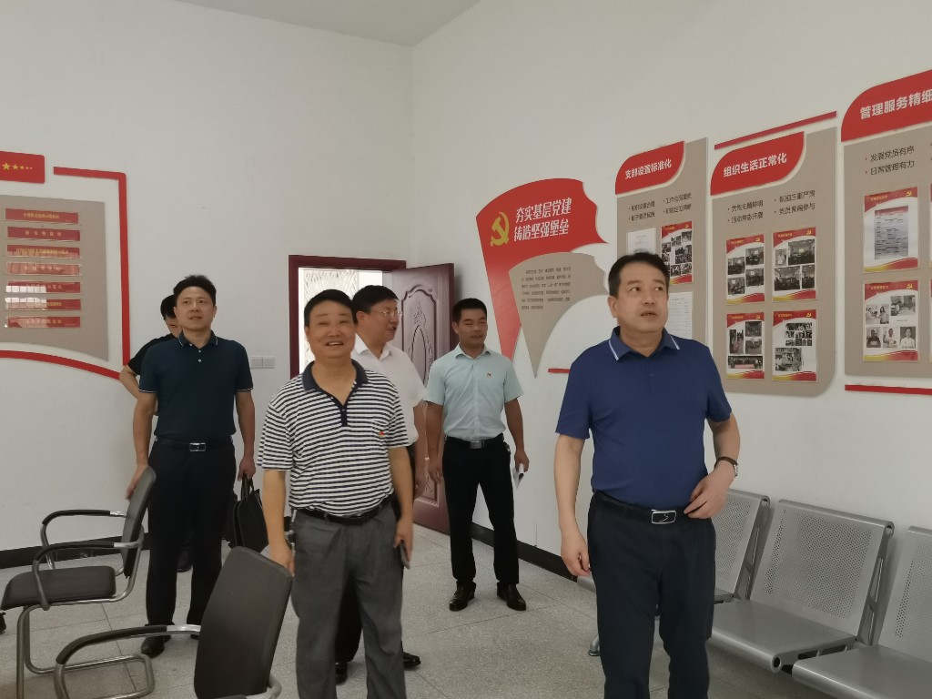 市政府副秘书长、市信访局局长张展到天元区调研信访工作
