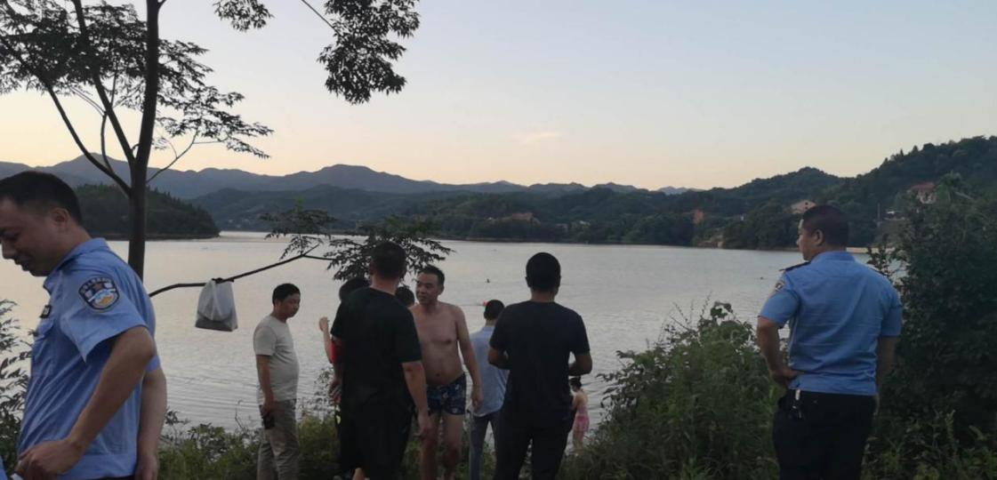 饮水关乎你我他 保护水源靠大家
