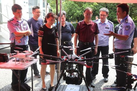李晓葵同志出席2020年株洲公安科技活动周宣展活动