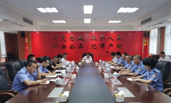 康月林调研督导全县扫黑除恶工作