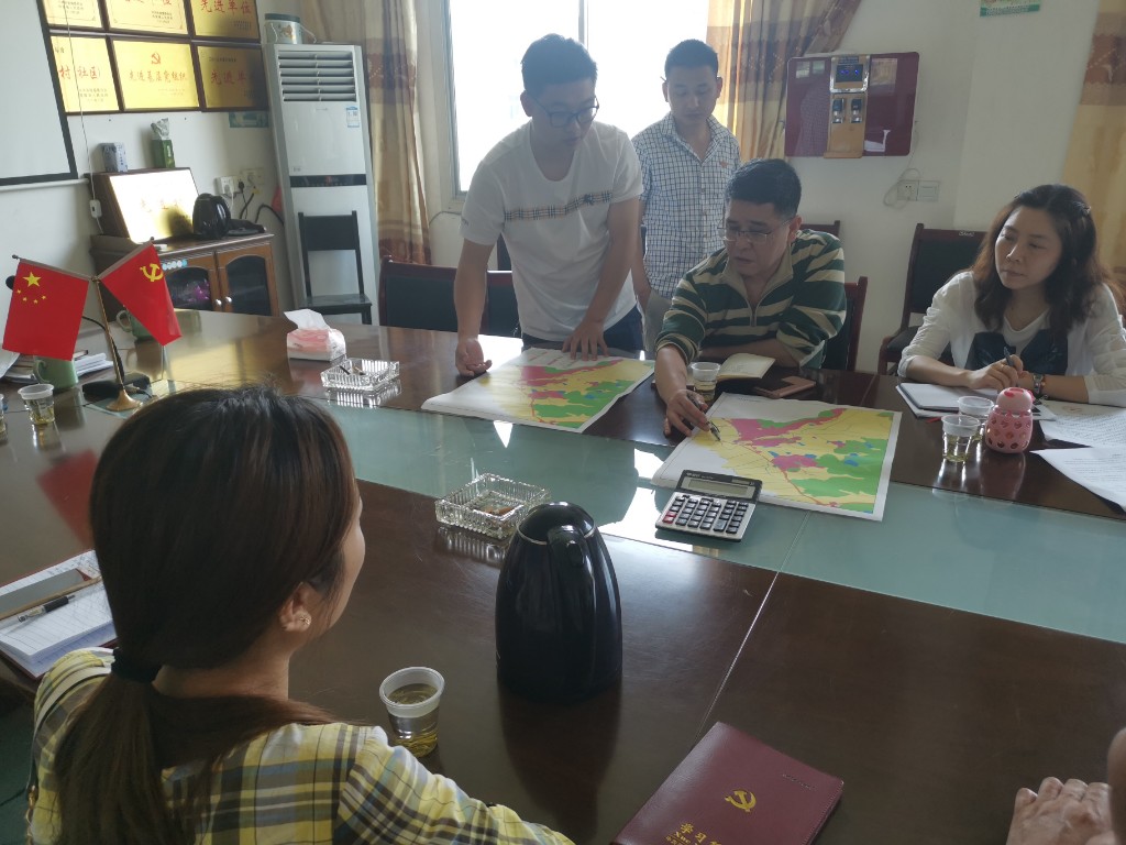 我市就村庄规划编制工作开展实地调研