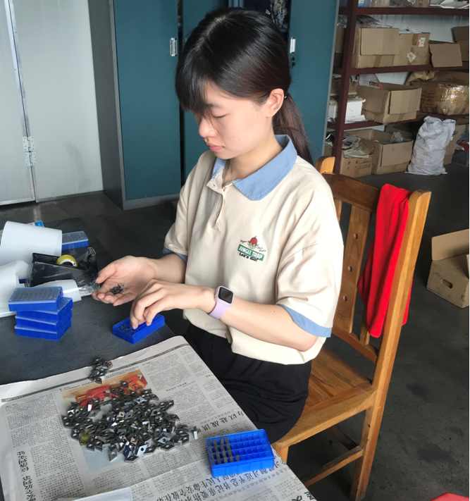 专员驻企周：荷塘区企业服务新探索