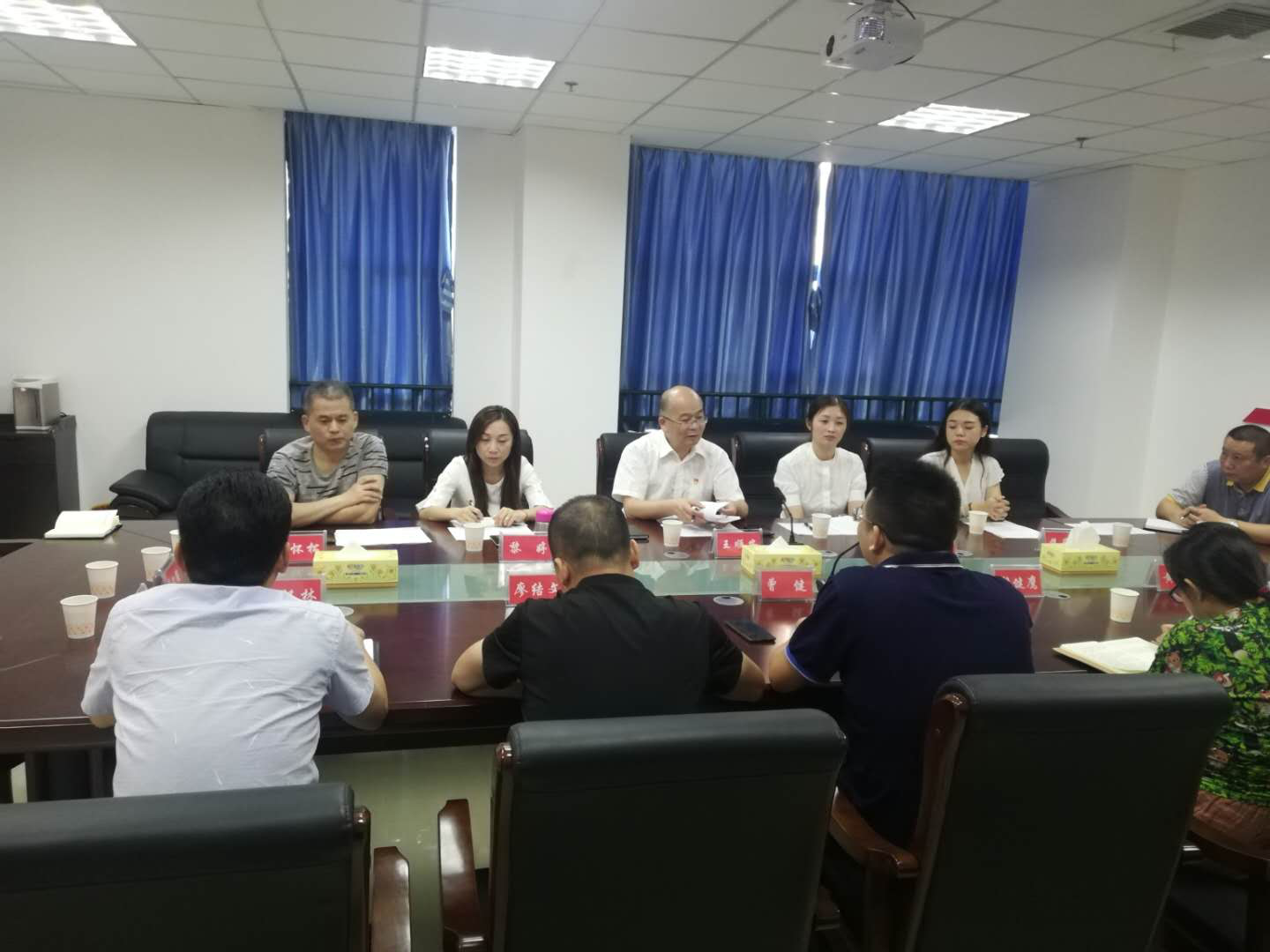 区委统战部一行到科工信局调研指导工作